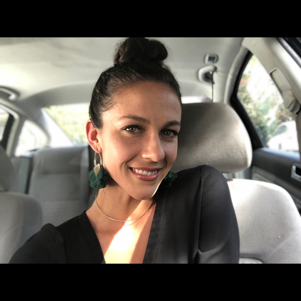 Meet your Posher, Alexis